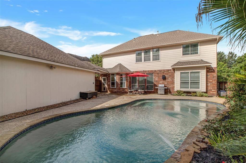 The Perfect Summertime Backyard