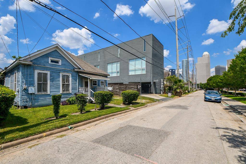 Low traffic, quiet street with modern multi-unit build next door shows the incredible potential of this lot located at 1318 Cleveland Street.