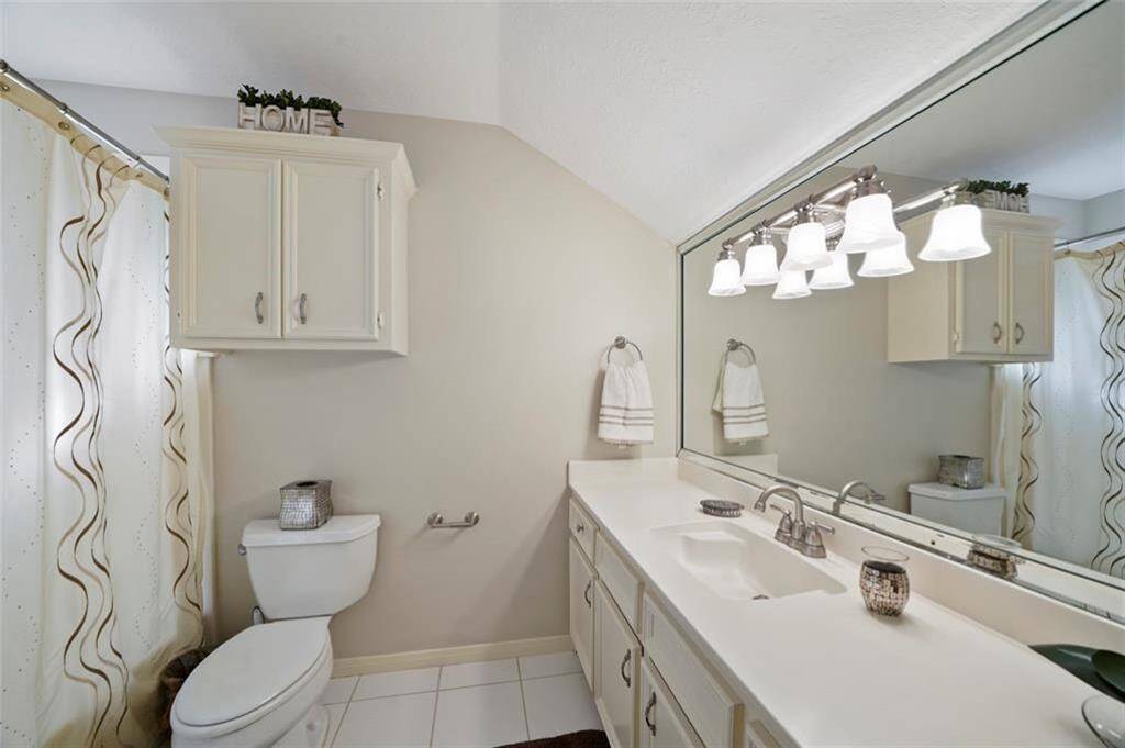 Spacious and elegant full bath on the second floor.