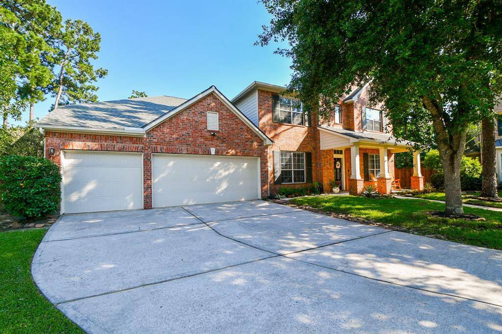 Welcome to this beautiful 6 bedroom 4and a half bath home in Fall Creek. A Large lot located on the cul-de-sac with 3 car garage.