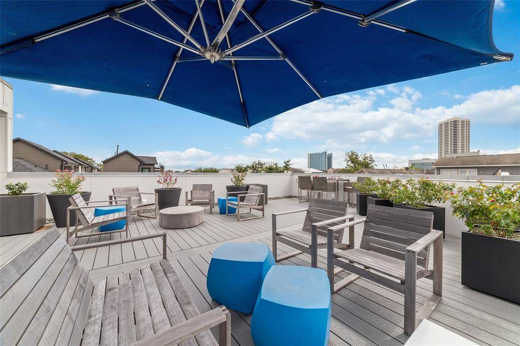 Take in the breeze and the view from the 4th level Sky Deck. It’s glorious!