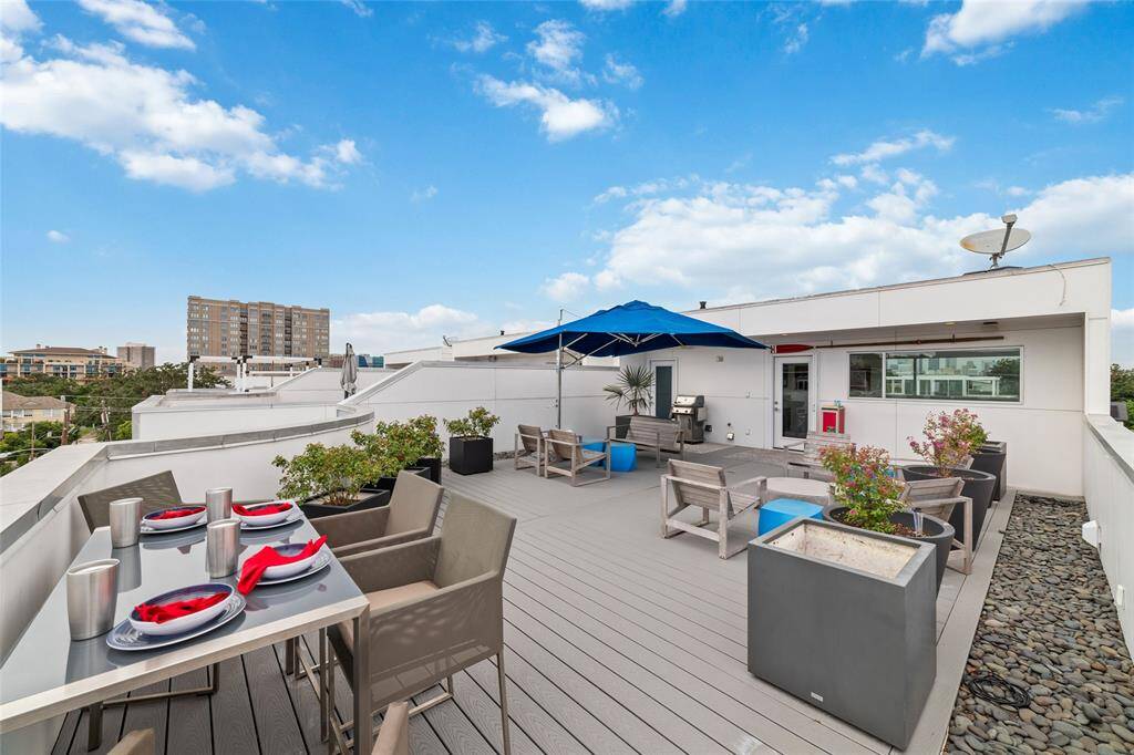 This home features a high efficiency 23 SEER dual zone HVAC/electric heat, Carrier “Infinity” system.