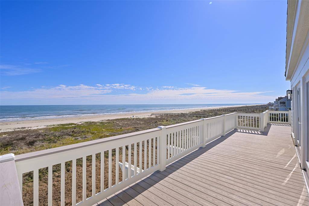 Balcony view of the Gulf from Top Floor