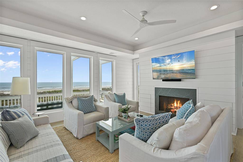 Living Room - Main Floor