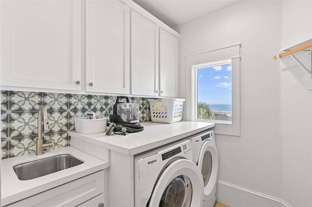 Laundry Room - Main Floor