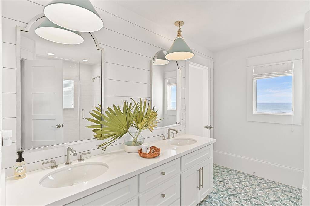 Primary Bath - Top Floor