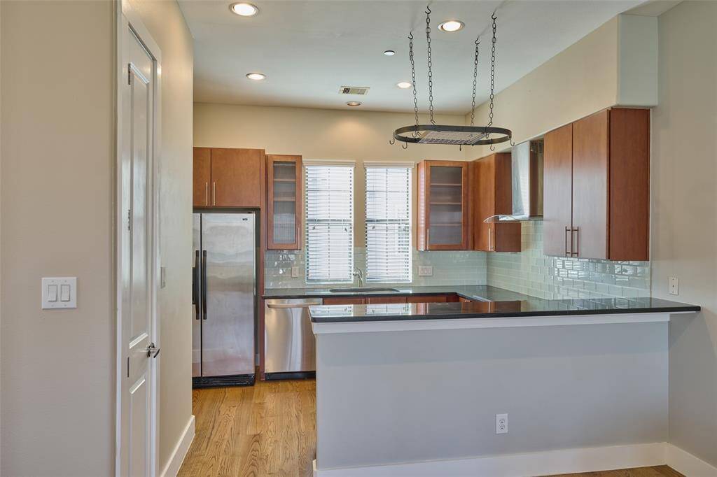 Contemporary kitchen
