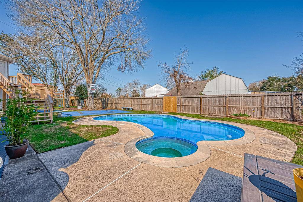The pool and spa awaits you.