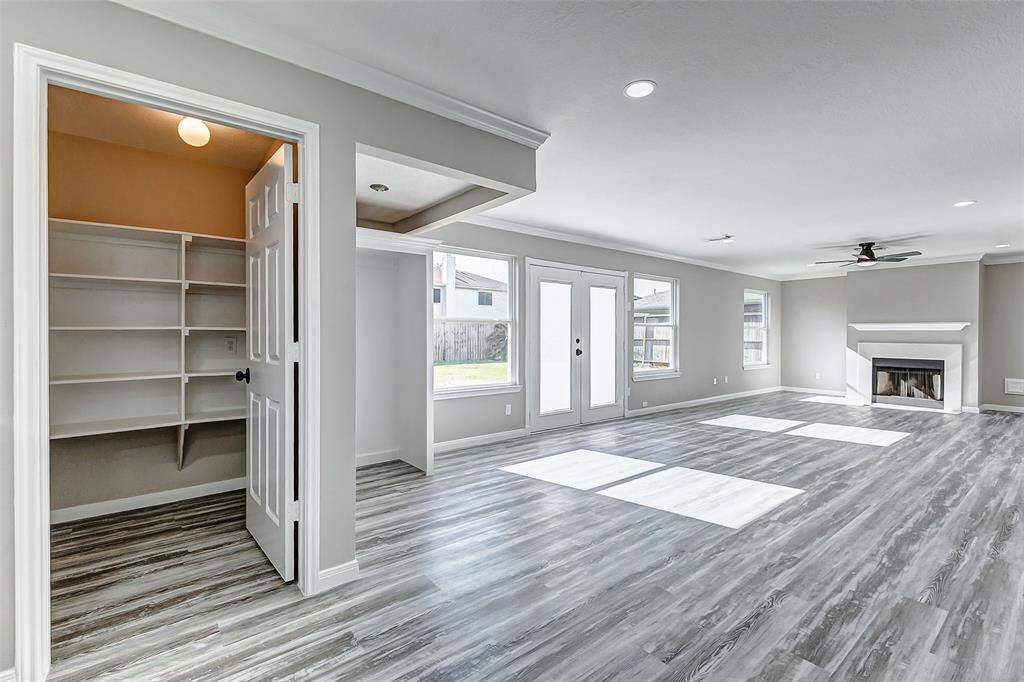 walk in pantry