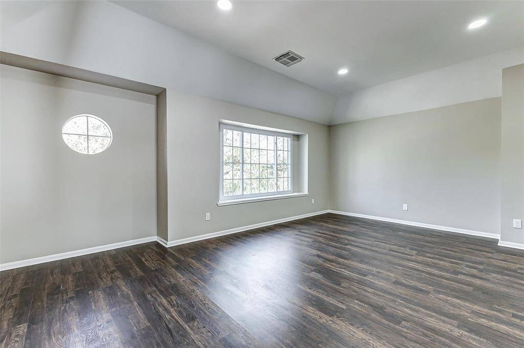 upstairs game room/office area