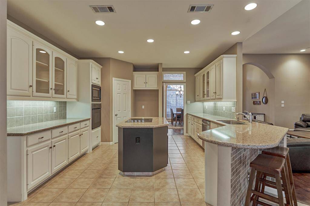 A center island for cooking assures everything is at your fingertips!