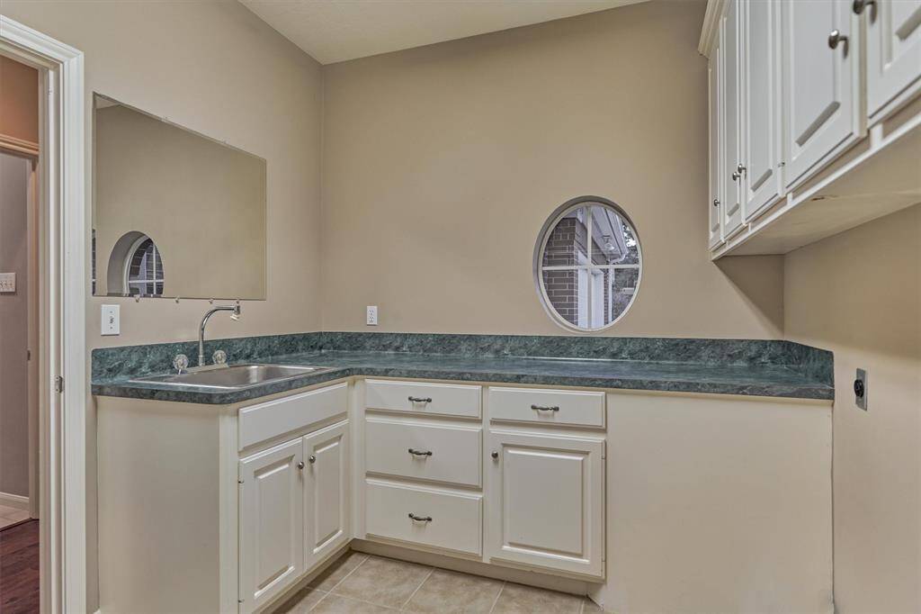 A utility sink comes in very handy!