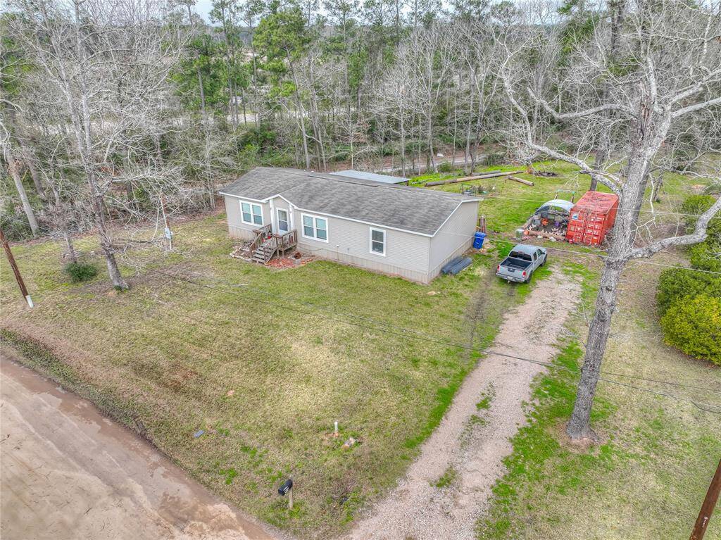 3/2 Doublewide Home ready to be your forever home.