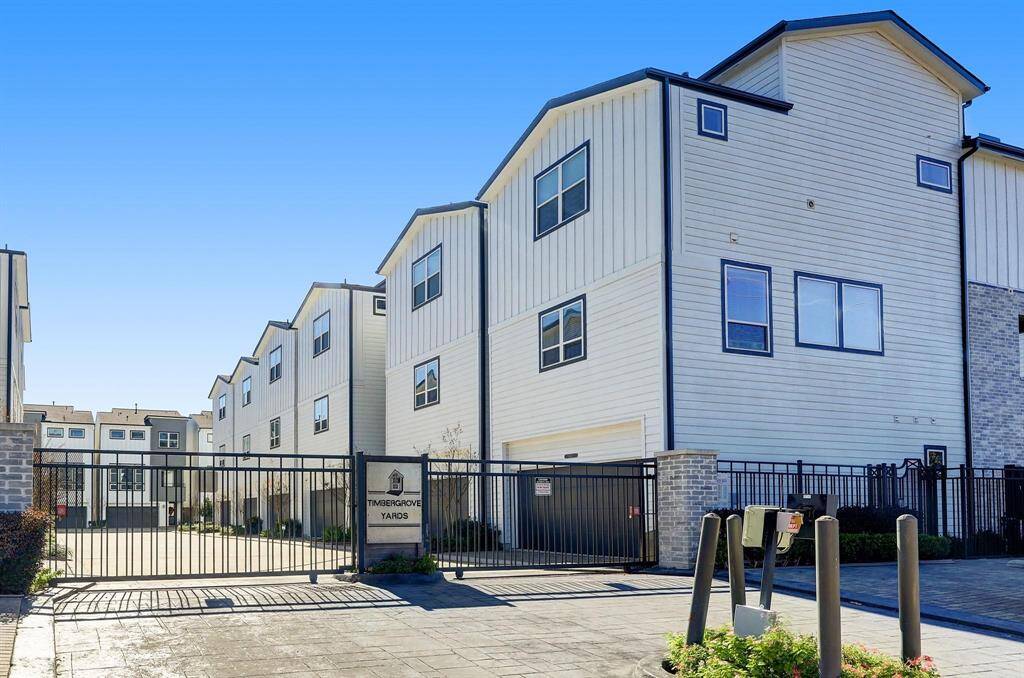 View of Entry to TImbergrove Yards gated community
