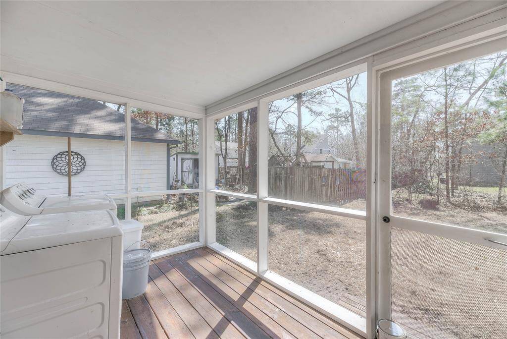 Screen porch