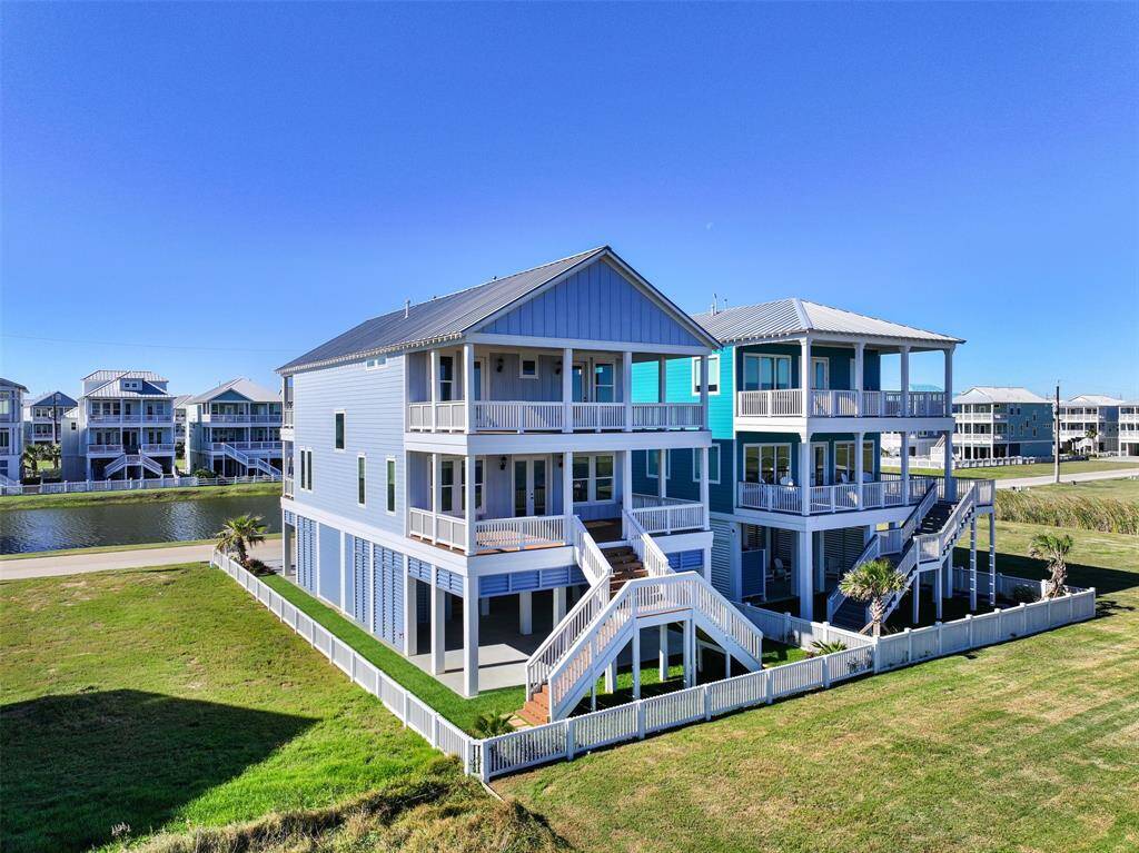 From every angle, this home offers a connection to the natural beauty of its coastal setting.
