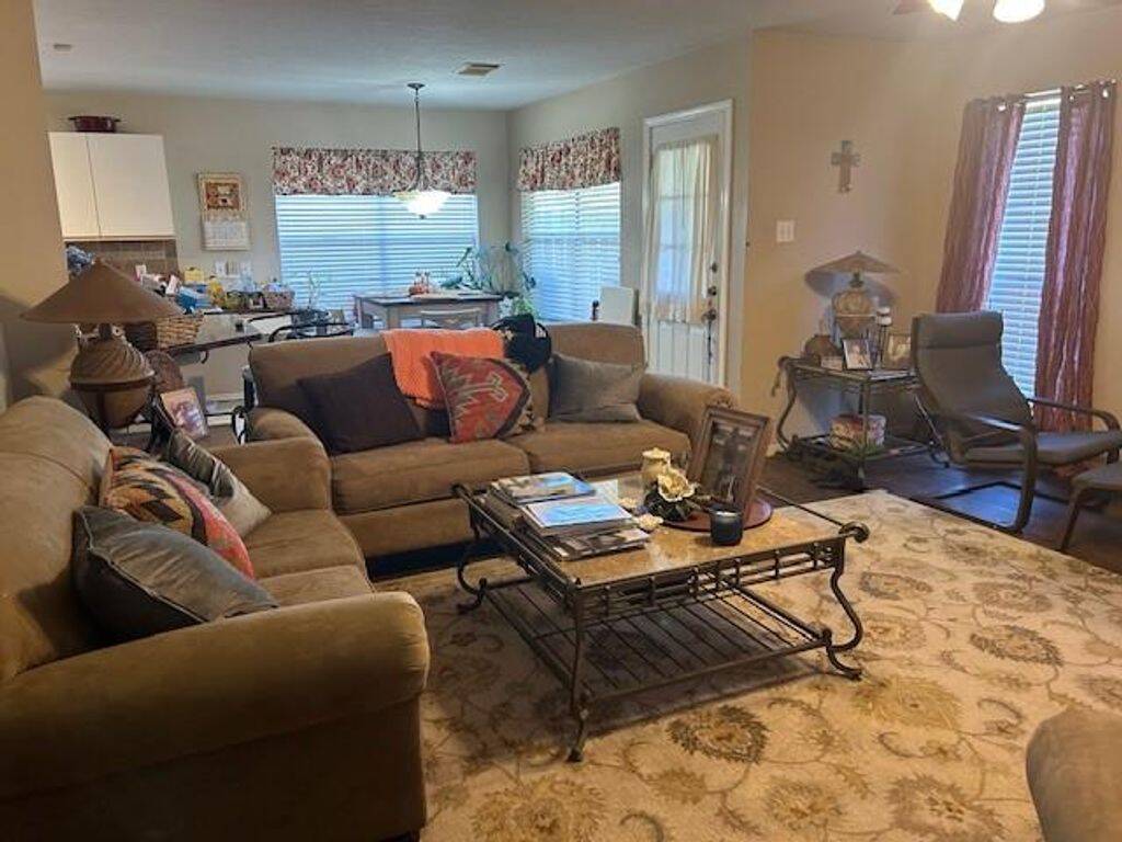 Spacious Living Room to Kitchen