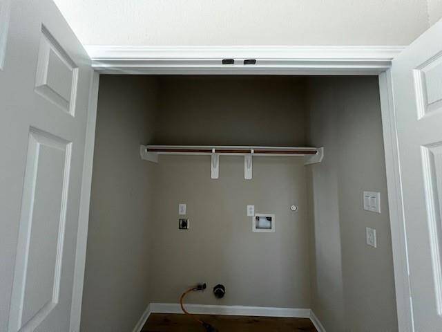 Utility room with washer & drawer connections.