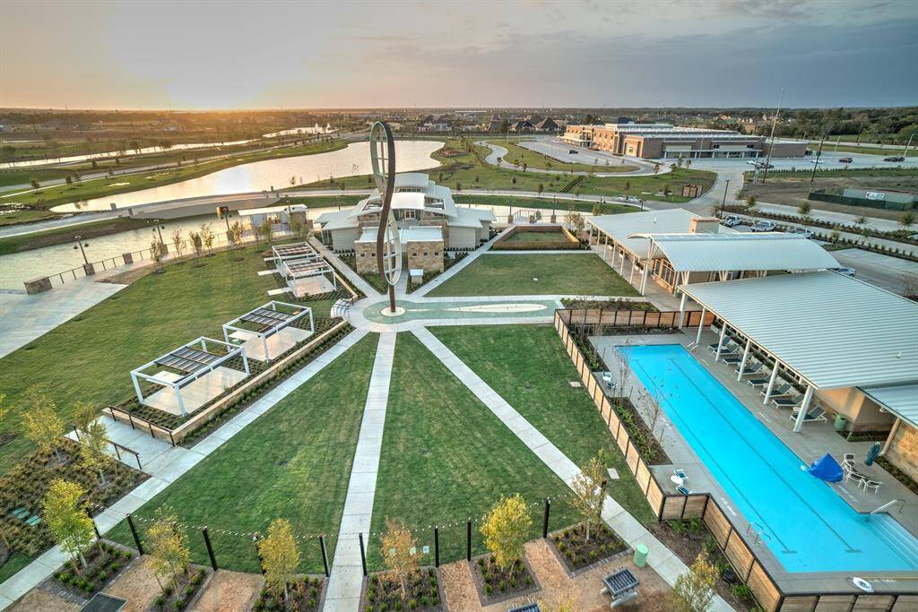 community amenities