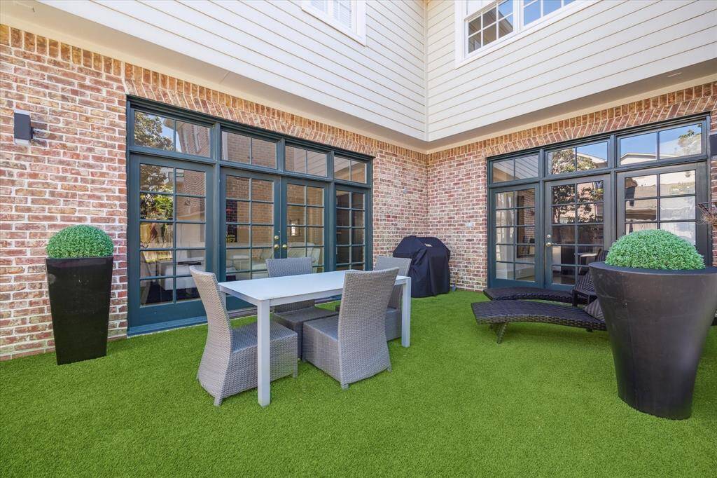 Perfectly situated between the Breakfast & Family Room