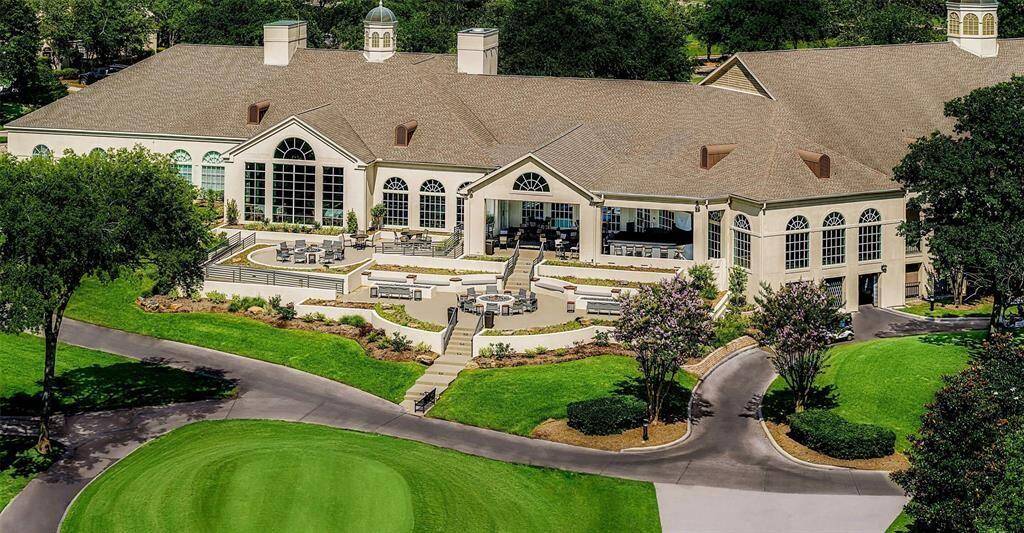 Anchored by a stately Country Club that boasts 54-holes of championship golf, a 10,000 square foot Fitness Center, Day Spa, Racquet Club, Guest Villas, Yacht Club, Marina and the highly acclaimed, ultra private, all-green Grand Pines Golf Club.