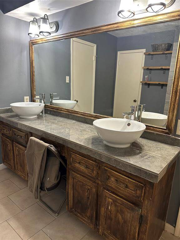 primary vanity with double sinks.