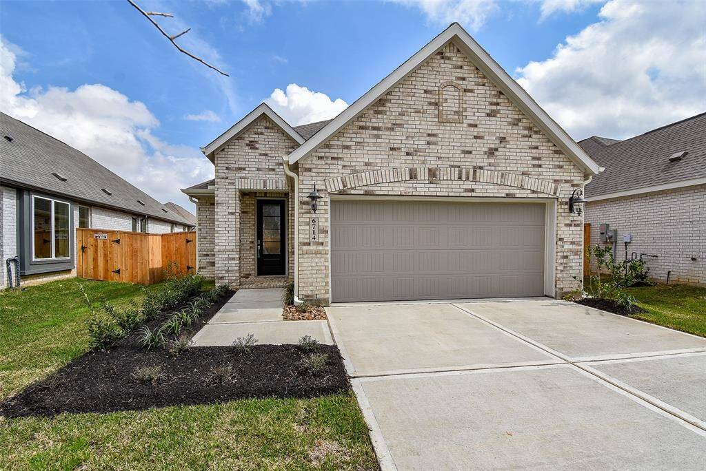 Be the first person to live in this brand-new Lennar home in Anniston! Upgrades include blinds, gutters, washer/dryer refrigerator and garage door opener. Internet and front lawn mowing are included in the rent! Zoned to Katy ISD with 3 new schools!