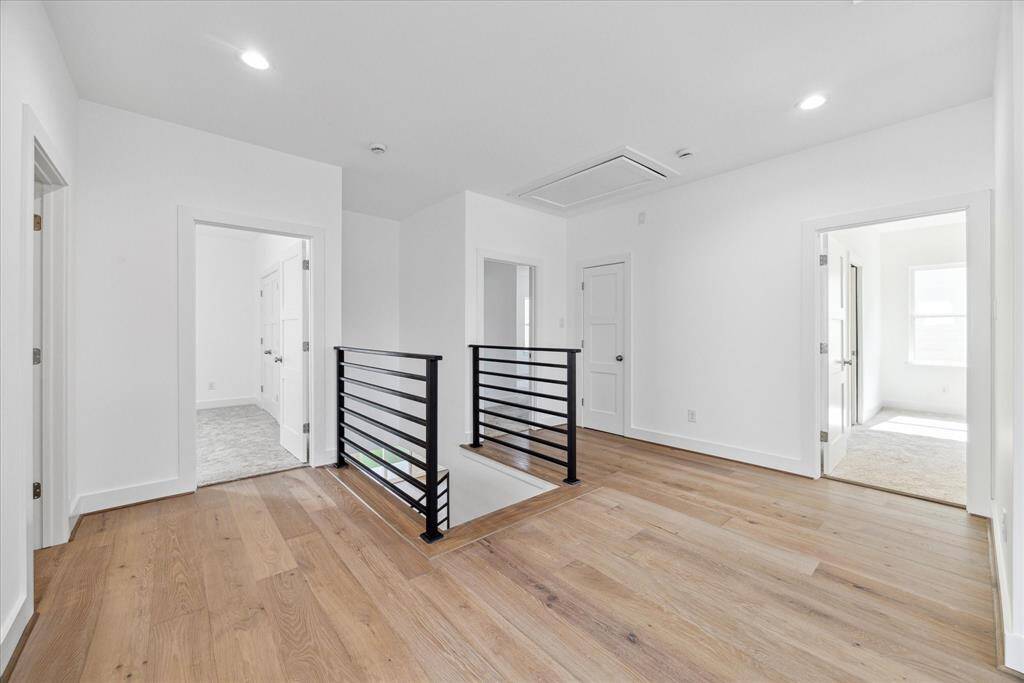 2nd floor landing