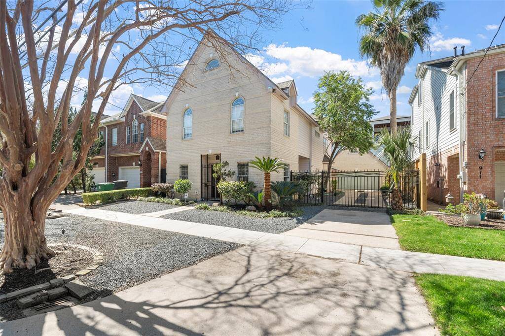 Welcome to this beauty of a home nestled in the amazing community of Rice Military. This is the perfect place to settle your family into.