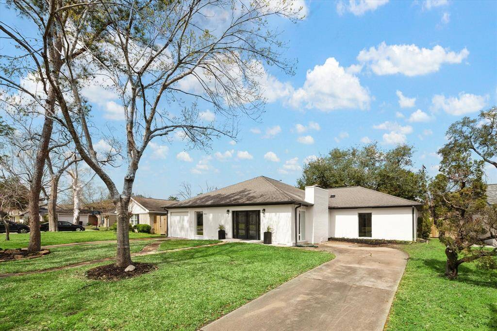 You'll enjoy ample off-street parking for you and your guests with two driveways and an oversized one-car garage.