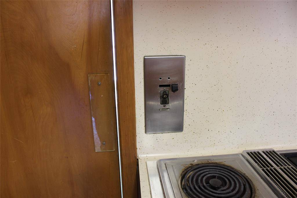 And look what we have here!  A built in can opener!  It complements the blender base in counter