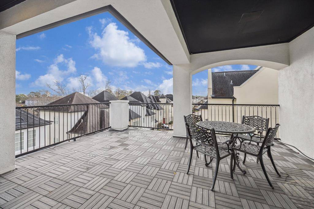 ...A sizable Roof Terrace.  If you want a little sun--there is a section that is completely open air.  If you require shade--there is shade here as well.