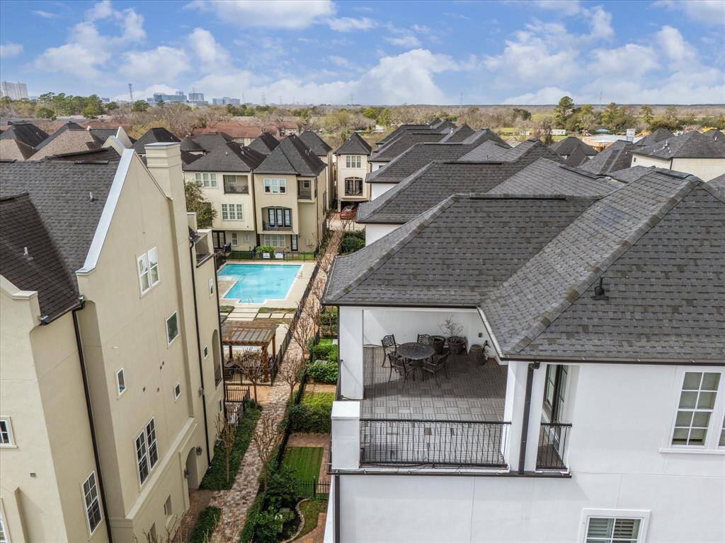 The Roof Terrace, the community Garden and Pool.