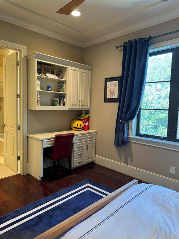 Desk for bedroom to the right upstairs.