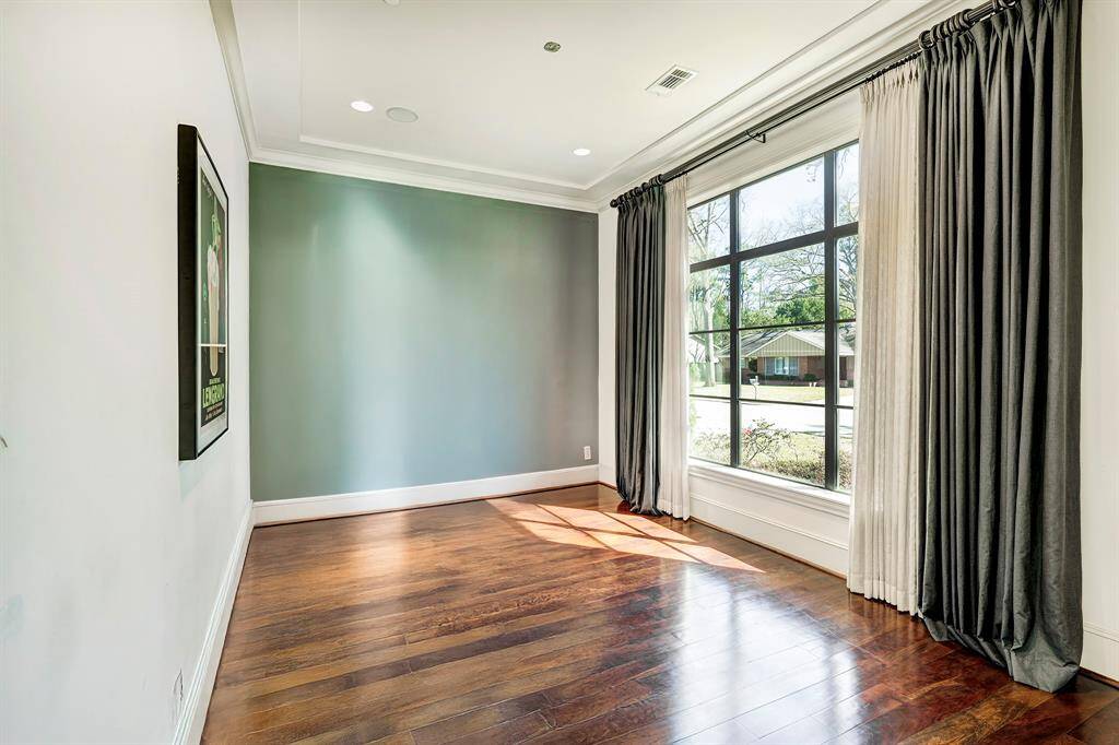 Living room awaits your custom design.