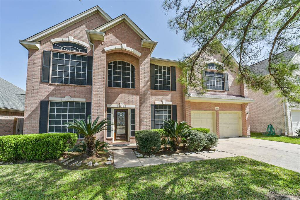 Welcome to 11311 Ashford Pond Dr. in Sugar Land, TX!