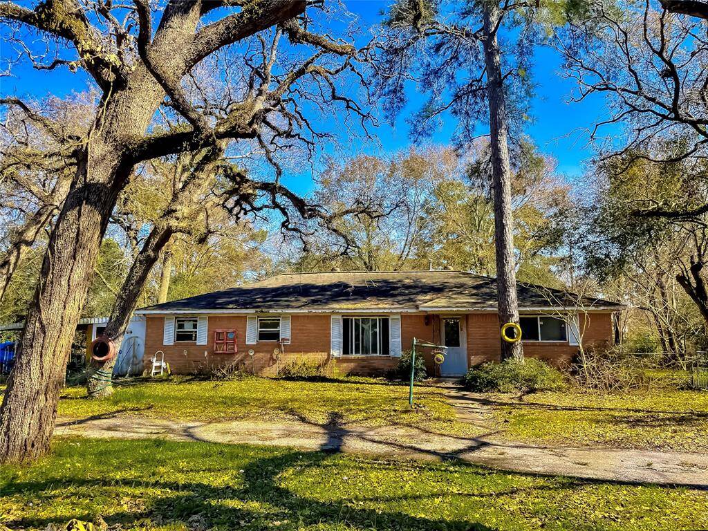 Situated on over an acre of land in the desirable Tower Oaks subdivision, this 3-bedroom, 2-bathroom home offers a rare opportunity to own a large lot with endless potential. A circle driveway welcomes you to the property, providing both convenience and curb appeal.