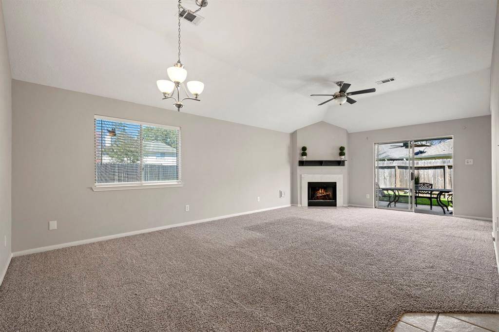 Living Room/Dining