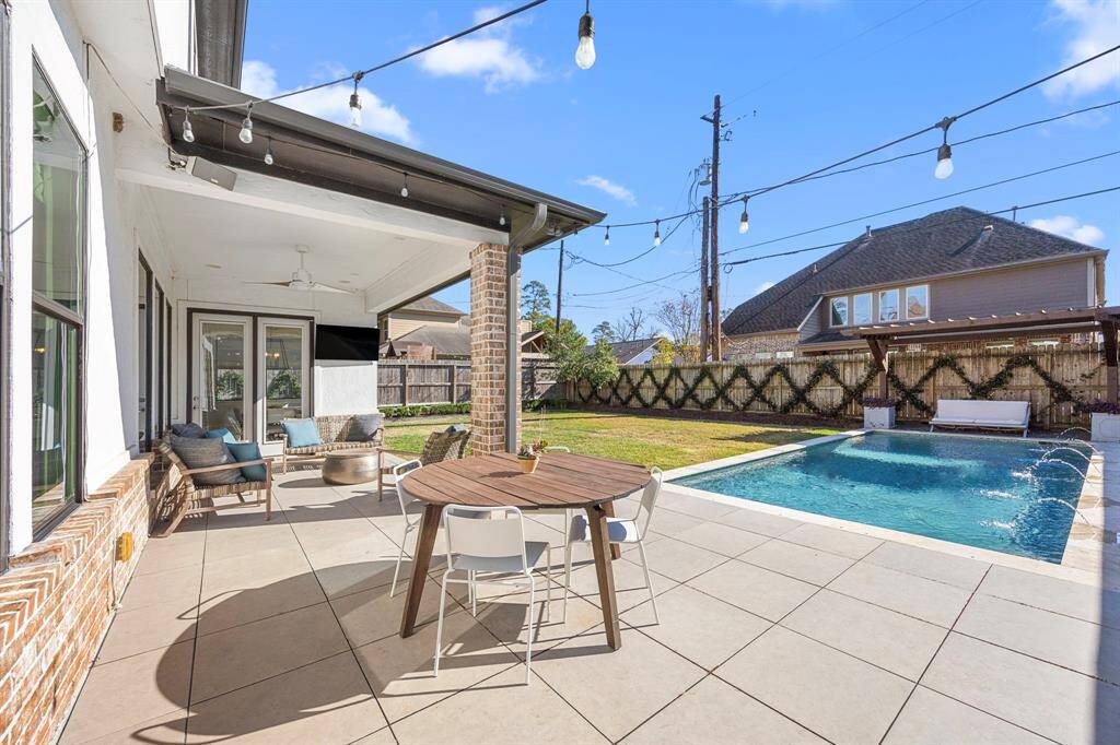 Idyllic entertaining space.