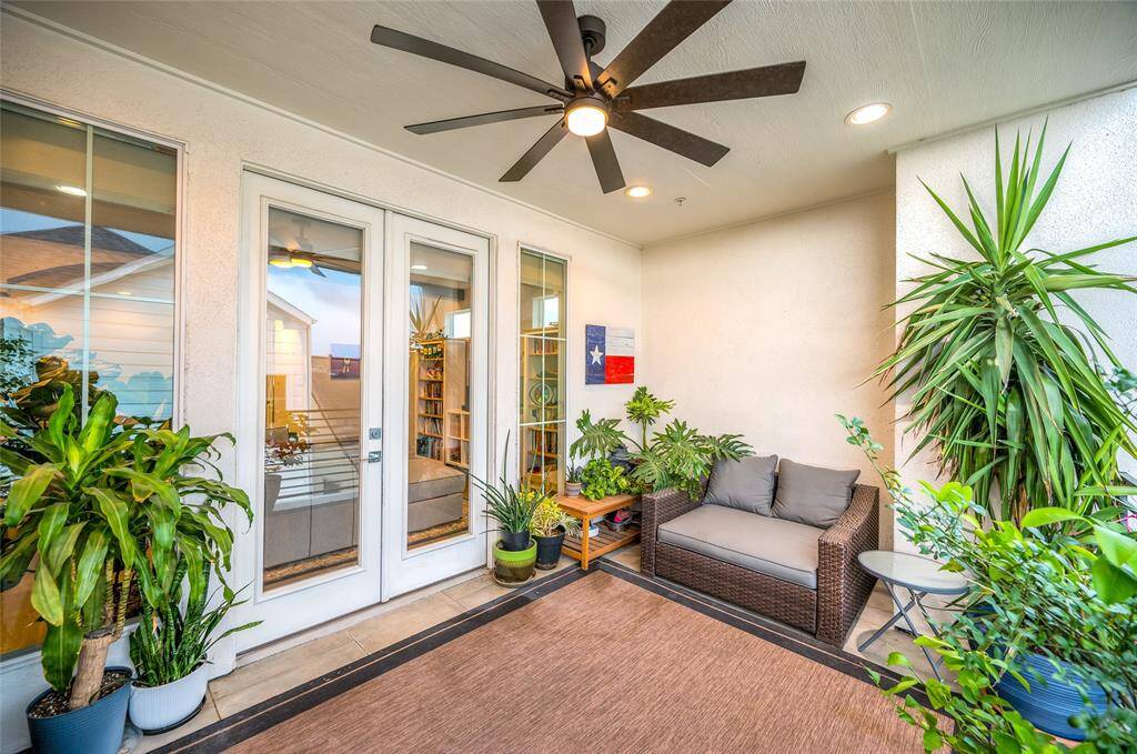 Imagine how you'd make it your outdoor oasis.