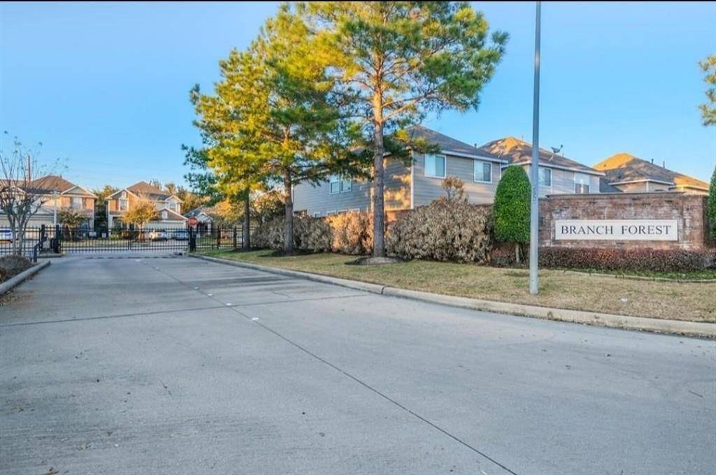 Gated Neighborhood !!!