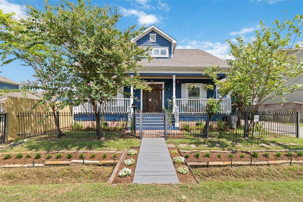 Welcome to your new charming Craftsman home at 1508 Nicholson St. in the Historic Heights.
