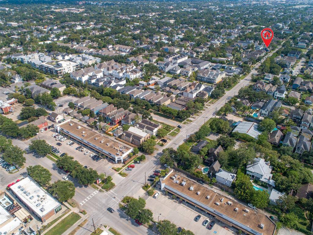 Seize the opportunity to live in one of Houston's most dynamic neighborhoods.