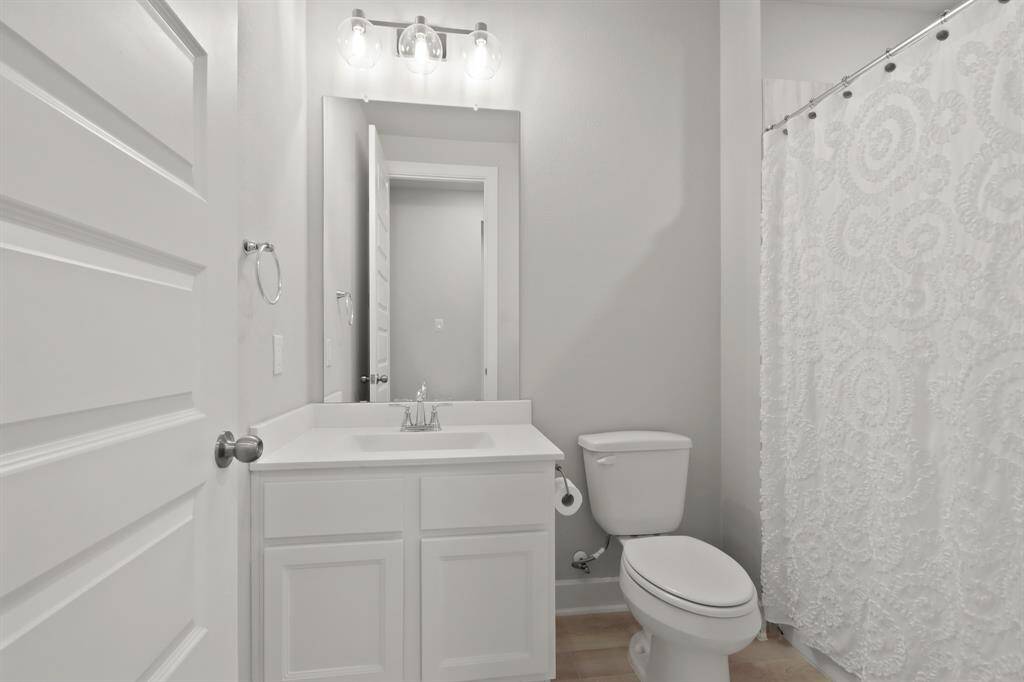 Full bathroom to accommodate guest and spare bedroom.
