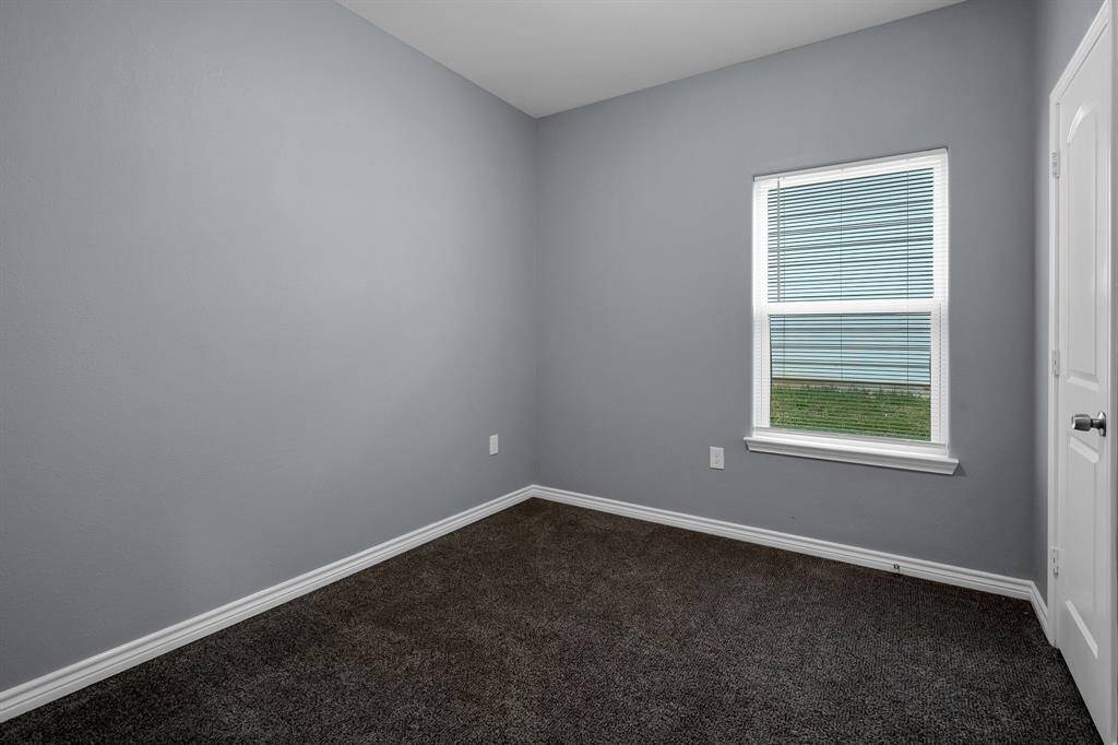Secondary bedroom