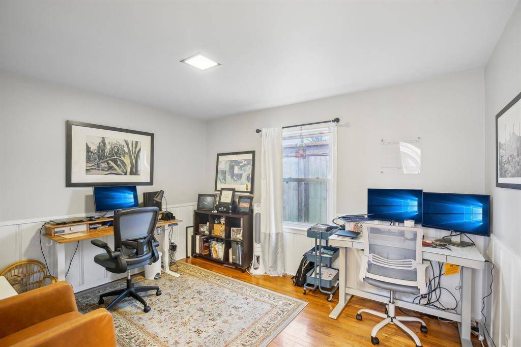 2nd bedroom
