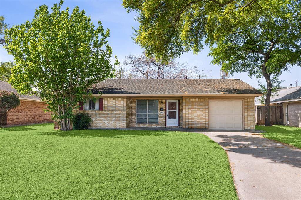 Located in the Holly Park section of Lazybrook/Timbergrove.