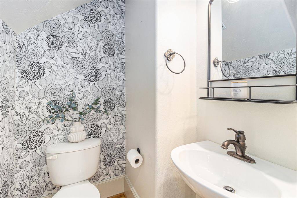 secondary bath