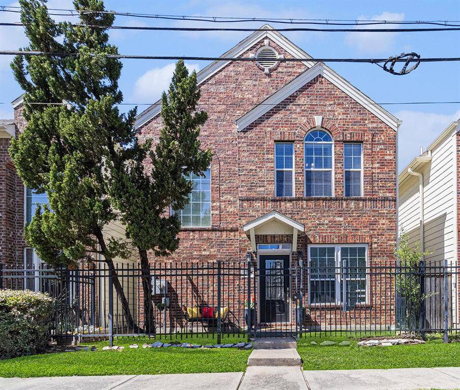 Welcome to 1763 Aden Dr... an updated, charming 2 bed 2.5 bath home in trendy EaDo!