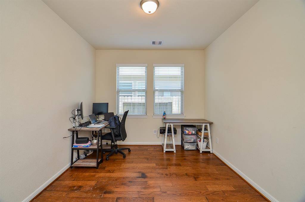 Office / Flex Space